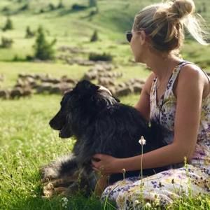 Meet your Posher, Caroline